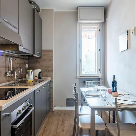 Homiday- Light Flat - Free Parking Pisa