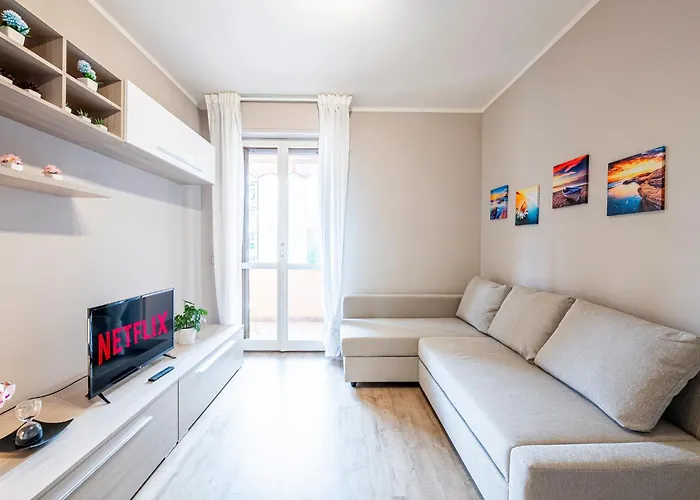 Homiday- Light Flat - Free Parking