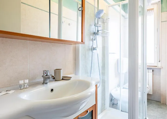 Homiday- Light Flat - Free Parking Apartmán *