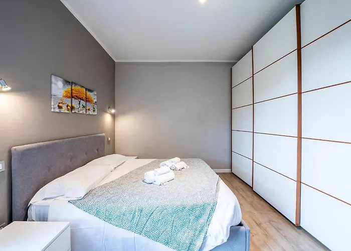 Homiday- Light Flat - Free Parking * Pisa