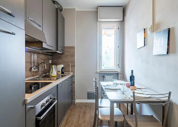 Homiday- Light Flat - Free Parking Pisa