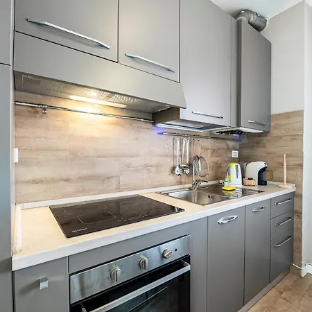 Apartmán Homiday- Light Flat - Free Parking