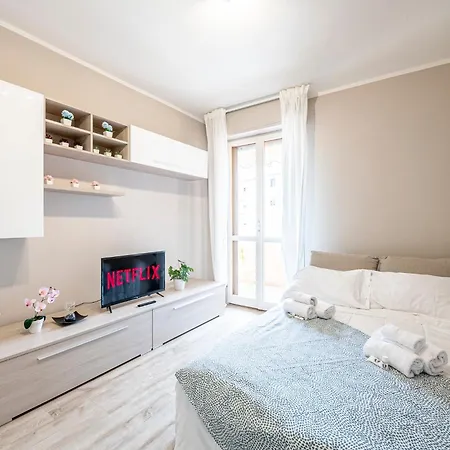 Apartmán Homiday- Light Flat - Free Parking